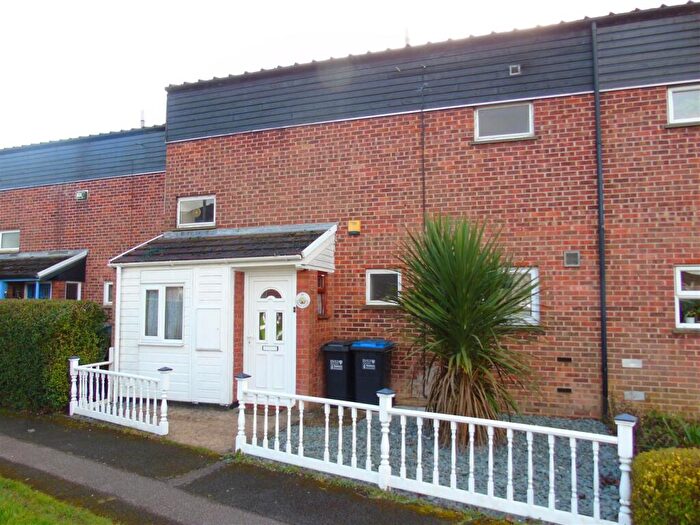 3 Bedroom Terraced House For Sale In Brain Close, Hatfield, AL10
