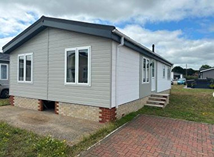 2 Bedroom Park Home For Sale In Rookery Drove, Beck Row, Bury St. Edmunds, IP28