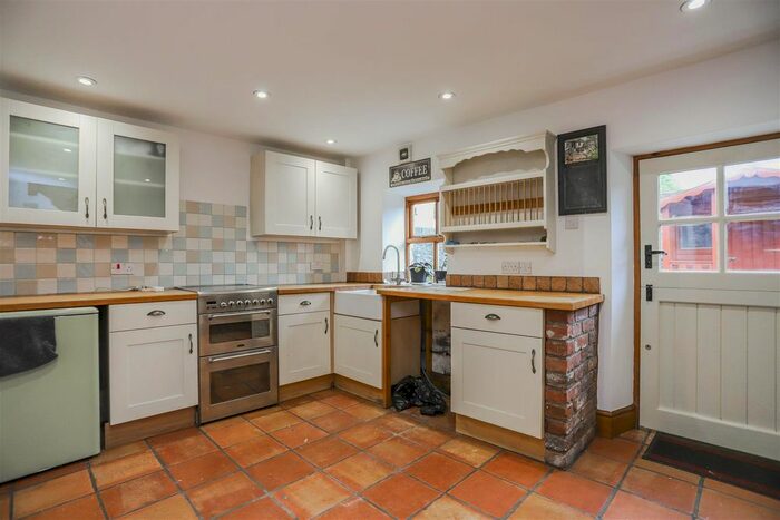 2 Bedroom End Of Terrace House To Rent In Bawdlands, Clitheroe, BB7