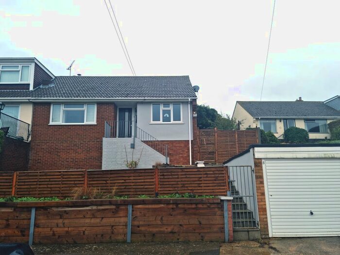 2 Bedroom Bungalow To Rent In St David's Close, Whitstable, CT5
