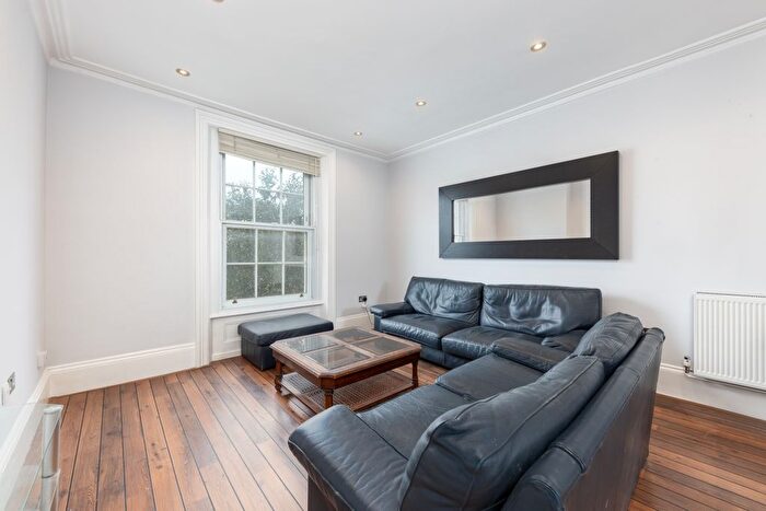 2 Bedroom Flat To Rent In Camden Road, London, NW1