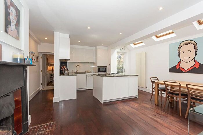 2 Bedroom Flat To Rent In Klea Avenue, London, SW4