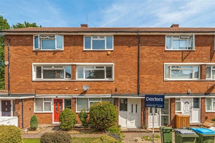 2 Bedroom Maisonette For Sale In Lyme Farm Road, Lee, SE12
