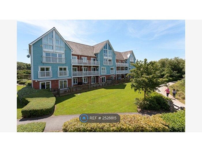 2 Bedroom Flat To Rent In Larkfield, Aylesford, ME20