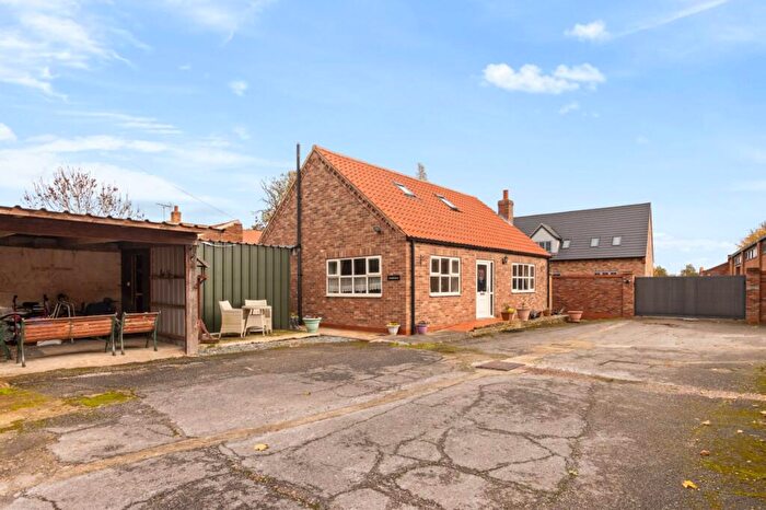 3 Bedroom Bungalow For Sale In High Street, Eastoft, North Lincolnshire, DN17