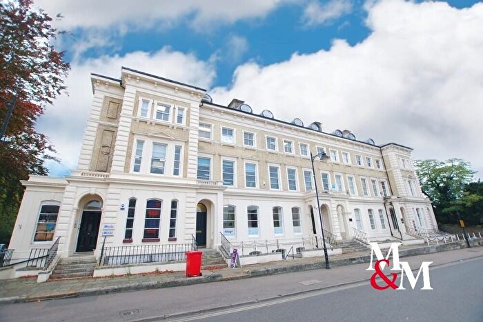 1 Bedroom Apartment To Rent In Church Square, LU7
