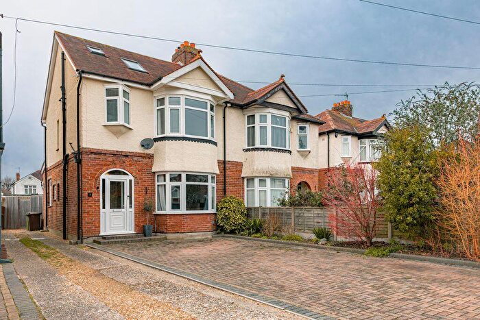 4 Bedroom Semi-Detached House For Sale In Carshalton Avenue, Drayton, PO6