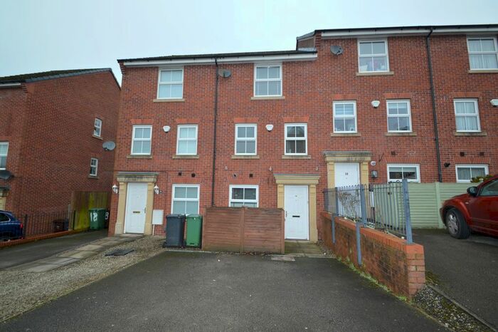 4 Bedroom Property To Rent In Stonemere Drive, Radcliffe, Manchester, M26