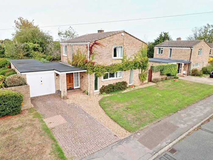 4 Bedroom Detached House For Sale In Bishops Way, Buckden, St Neots, PE19