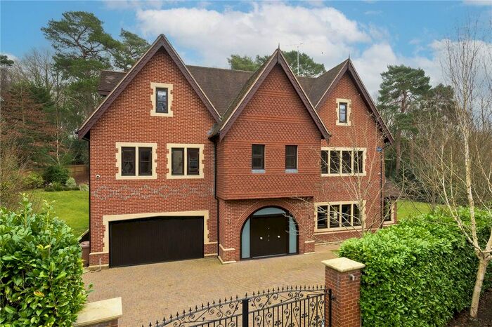 6 Bedroom Detached House To Rent In Sandy Lane, Kingswood, Tadworth, Surrey, KT20