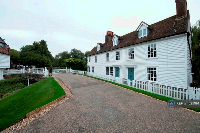 2 Bedroom Terraced House To Rent In Mill Cottages, Farningham, Dartford, DA4