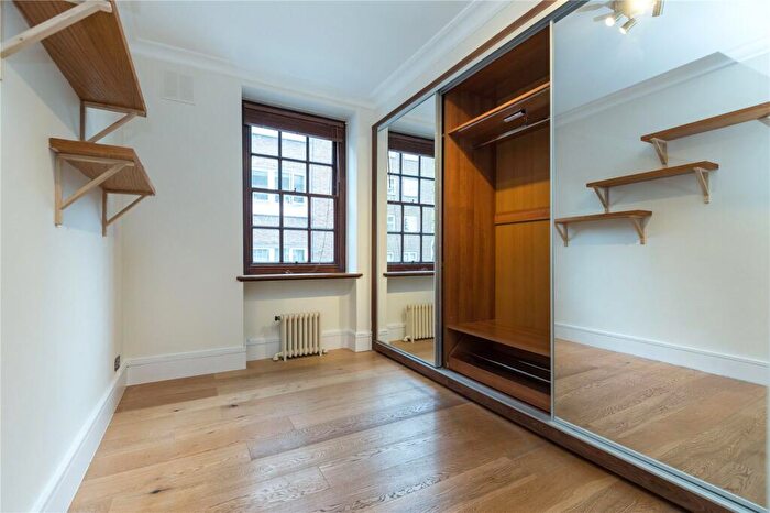 2 Bedroom Flat To Rent In Park Lodge, St. Johns Wood Park, NW8