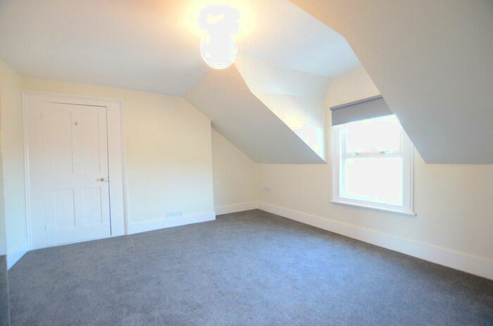 2 Bedroom Apartment To Rent In Basingstoke Road, Reading, RG2