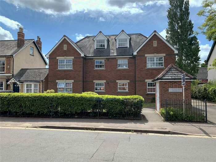 2 Bedroom Flat To Rent In Vintners House, 33 Armour Road, Tilehurst, Reading RG31