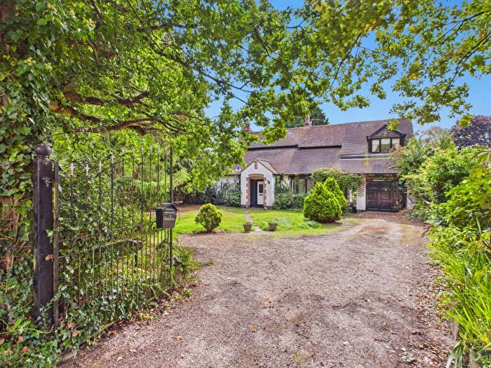 3 Bedroom Detached House For Sale In The Cottage, Trent Lane, Weston-on-Trent, DE72
