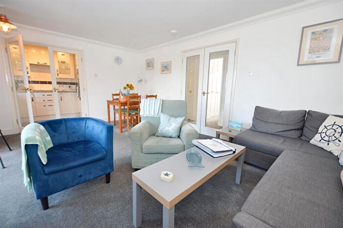 2 Bedroom Flat For Sale In Cliff Road, Sheringham, NR26