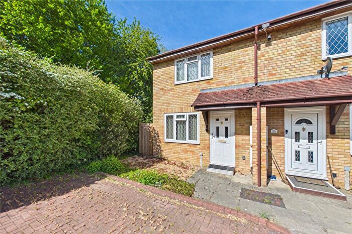 2 Bedroom End Of Terrace House For Sale In Calleva Close, Basingstoke, Hampshire, RG22