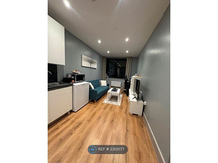 1 Bedroom Flat To Rent In Cube House, Stoke Mandeville, Aylesbury, HP22