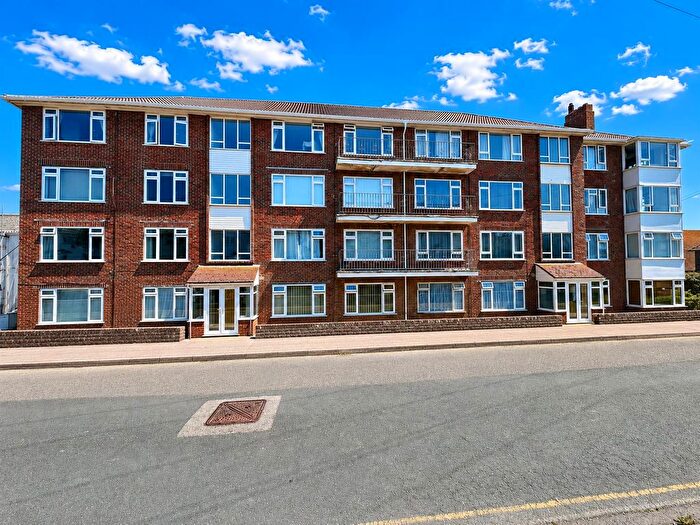 2 Bedroom Flat For Sale In Park Crescent, Rottingdean, Brighton, BN2