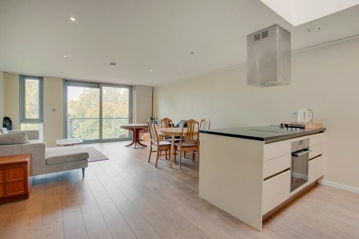 2 Bedroom Flat To Rent In Blackthorn Avenue, London, N7