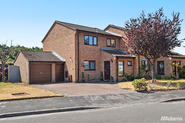 3 Bedroom Semi-Detached House For Sale In Richmond Avenue, Grappenhall, Warrington, WA4