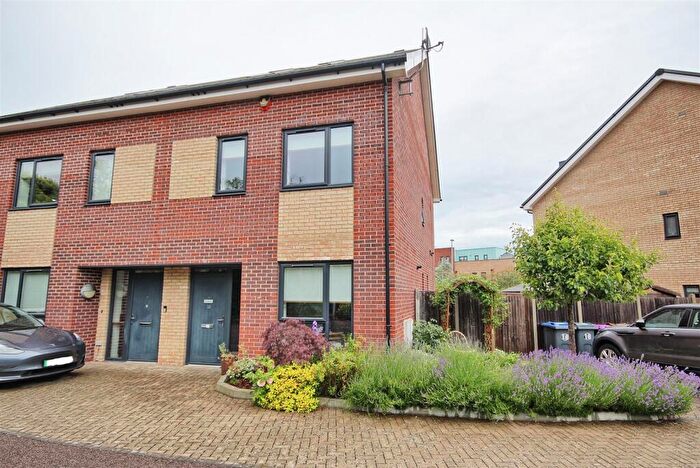 4 Bedroom Semi-Detached House For Sale In Cowper Close - Ware, SG12