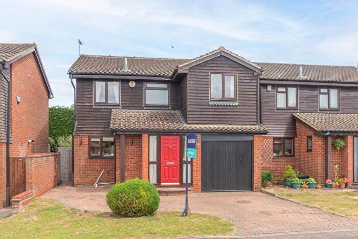 4 Bedroom Detached House For Sale In Church Hill, Cheddington, LU7