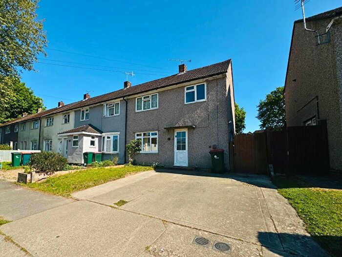 3 Bedroom Semi-Detached House For Sale In Beckett Lane, Crawley, West Sussex, RH11