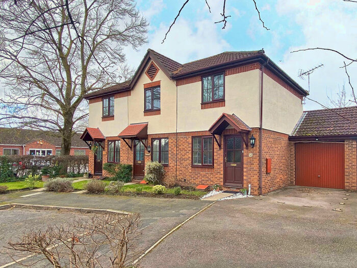 1 Bedroom End Of Terrace House To Rent In Lucas Green, West End, GU24