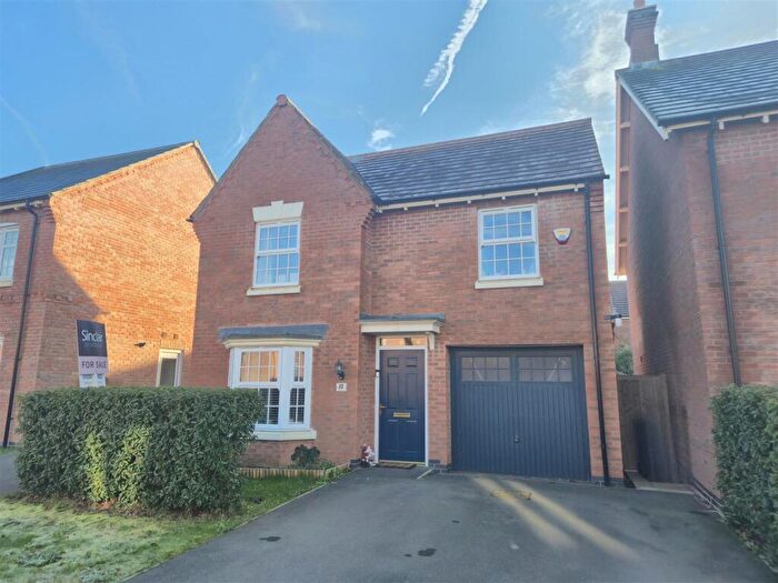 3 Bedroom Detached House For Sale In Glynn Street, Hugglescote, Leicestershire, LE67