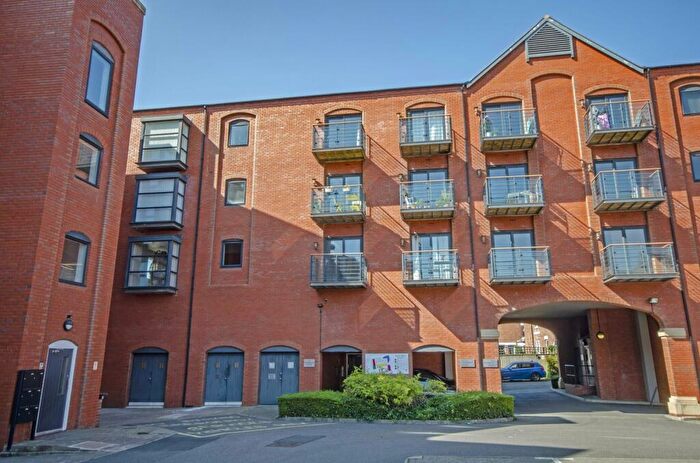 1 Bedroom Flat To Rent In Handbridge Square, Chester, CH1