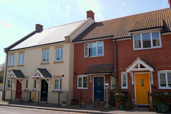 2 Bedroom Terraced House To Rent In Knapp Lane, Taunton, TA3