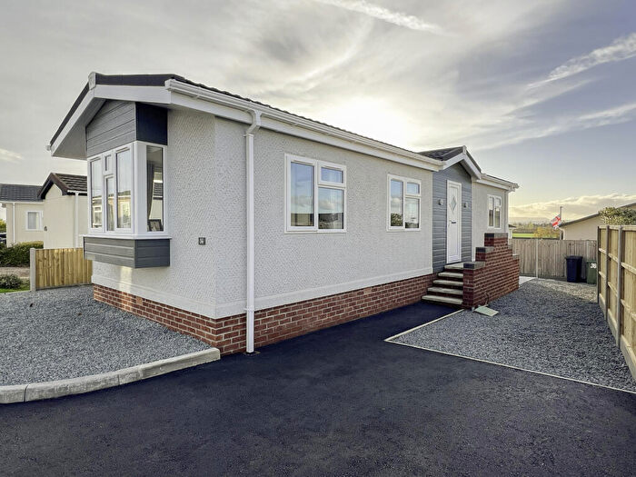 2 Bedroom Park Home For Sale In Bovingdon Park, Roman Road, Hereford, HR4