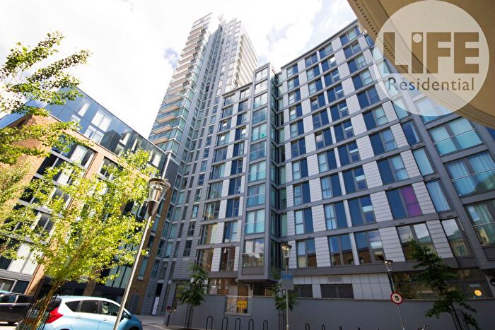 1 Bedroom Flat To Rent In The Crescent, Seager Place, London, SE8
