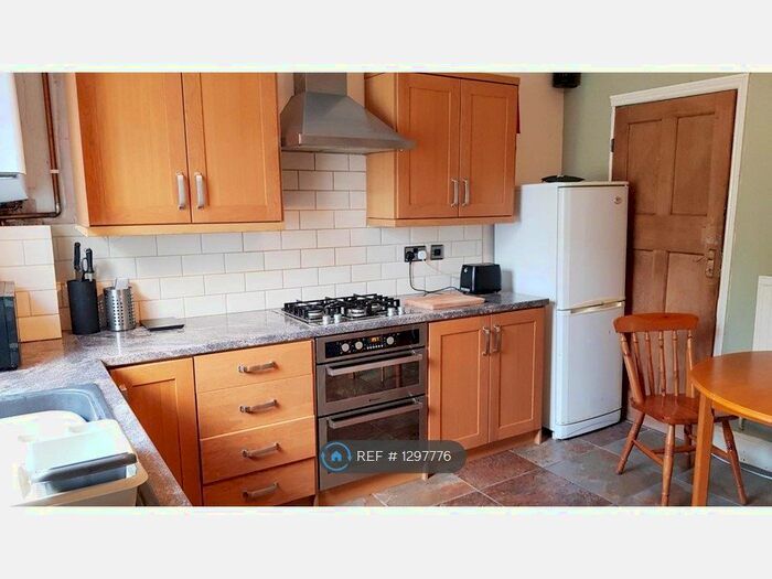 3 Bedroom Terraced House To Rent In Edmund Road, Sheffield S2