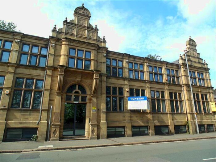 Studio To Rent In St. Johns Road, Birkby, Huddersfield, HD1