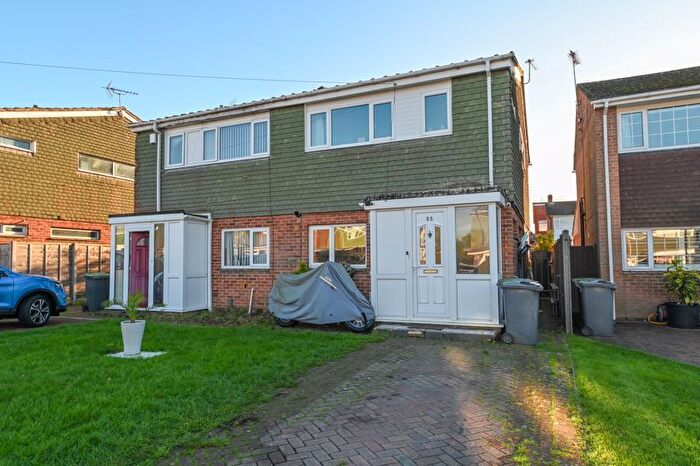 3 Bedroom Semi-Detached House For Sale In Kings Road, Cowplain, PO8