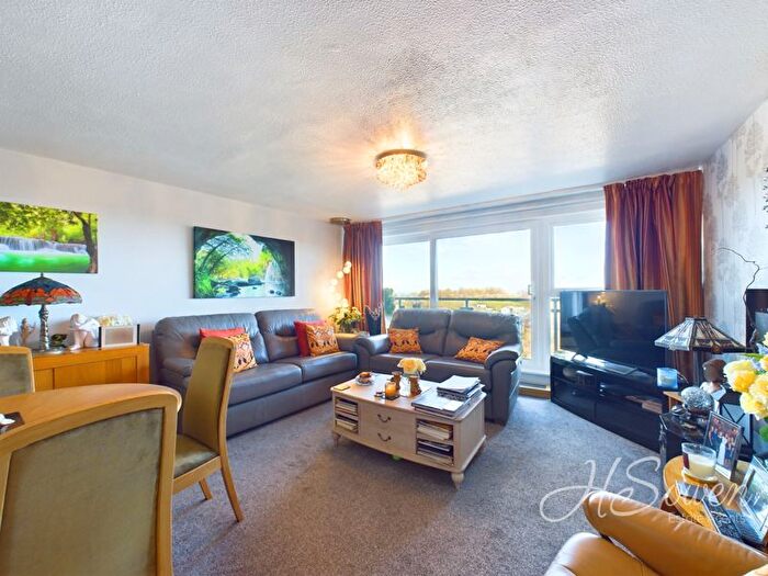 2 Bedroom Flat For Sale In Langstone Close, Torquay, TQ1