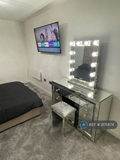 1 Bedroom Flat To Rent In Oxygen Tower Store Street, Manchester, M1