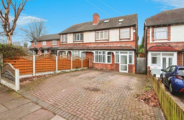 4 Bedroom Semi Detached House To Rent In Goosemoor Lane, Birmingham, B23