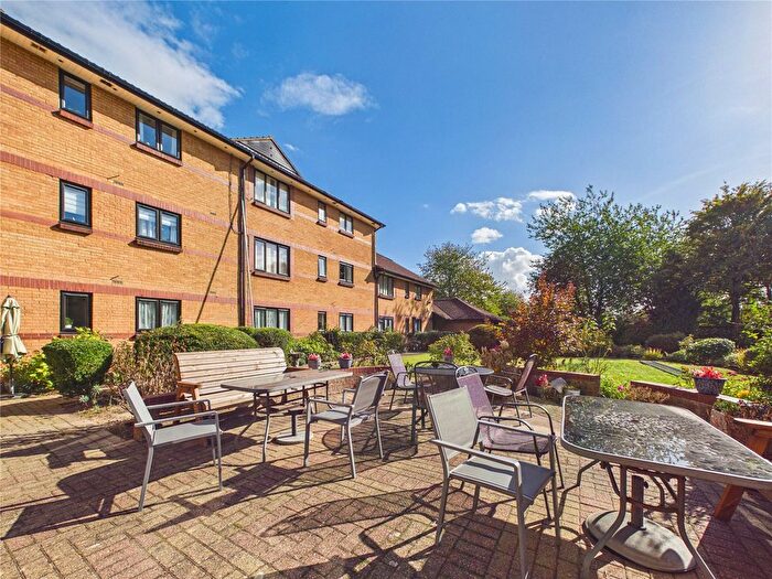 1 Bedroom Flat For Sale In Cloverdale Drive, Longwell Green, Bristol, BS30