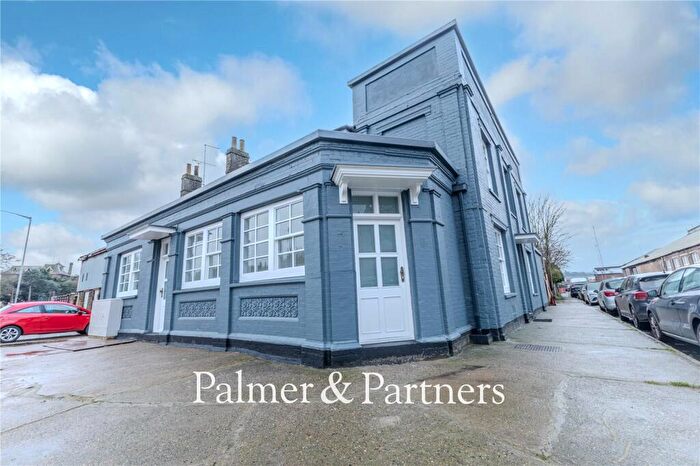 2 Bedroom Maisonette For Sale In Ship Launch Road, Ipswich, Suffolk, IP3