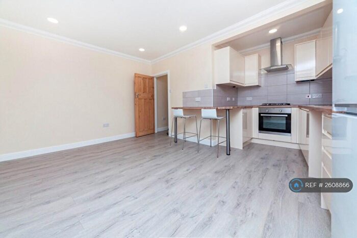 1 Bedroom Flat To Rent In New Cross Road, London, SE14