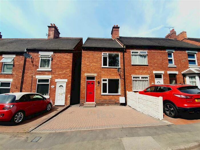 3 Bedroom Terraced House To Rent In Quarry Hill, Wilnecote, Tamworth, B77