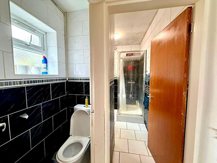 3 Bedroom Terraced House To Rent In Bonsall Street, Leicester, LE5