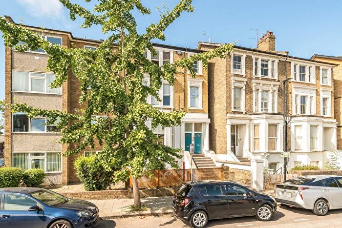 2 Bedroom Flat For Sale In Jeffreys Road, Clapham, SW4