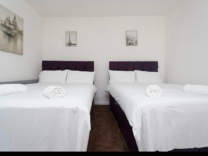 2 Bedroom Terraced House To Rent In East Park Road, Leeds, LS9