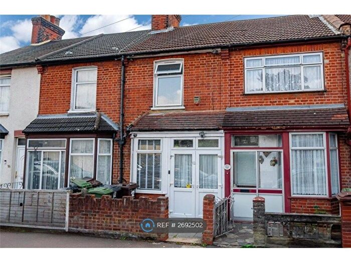 2 Bedroom Terraced House To Rent In Gordon Road, Barking, IG11