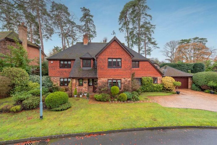 5 Bedroom Detached House To Rent In The Links, Ascot, SL5