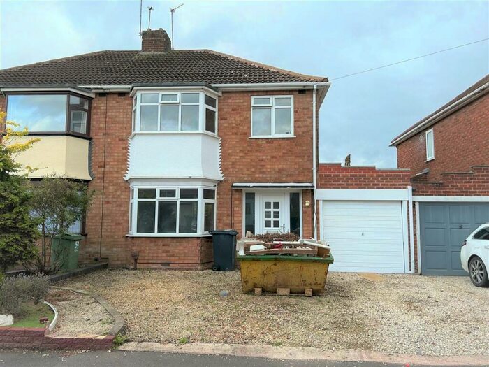 3 Bedroom Semi-Detached House To Rent In Roundhills Road, Hurst Green, Halesowen, B62